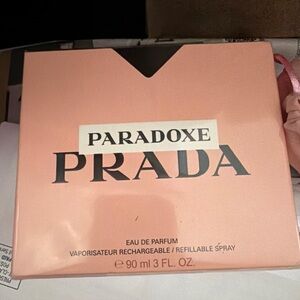 Prada Paradoxe Eau de Parfum